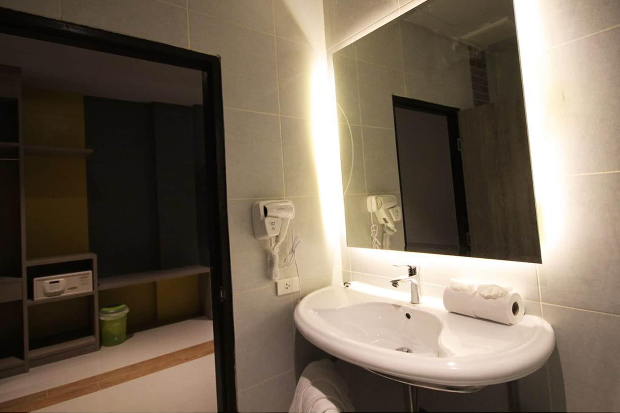 Rooms Republic Hotel Ao Nang Beach מראה חיצוני תמונה