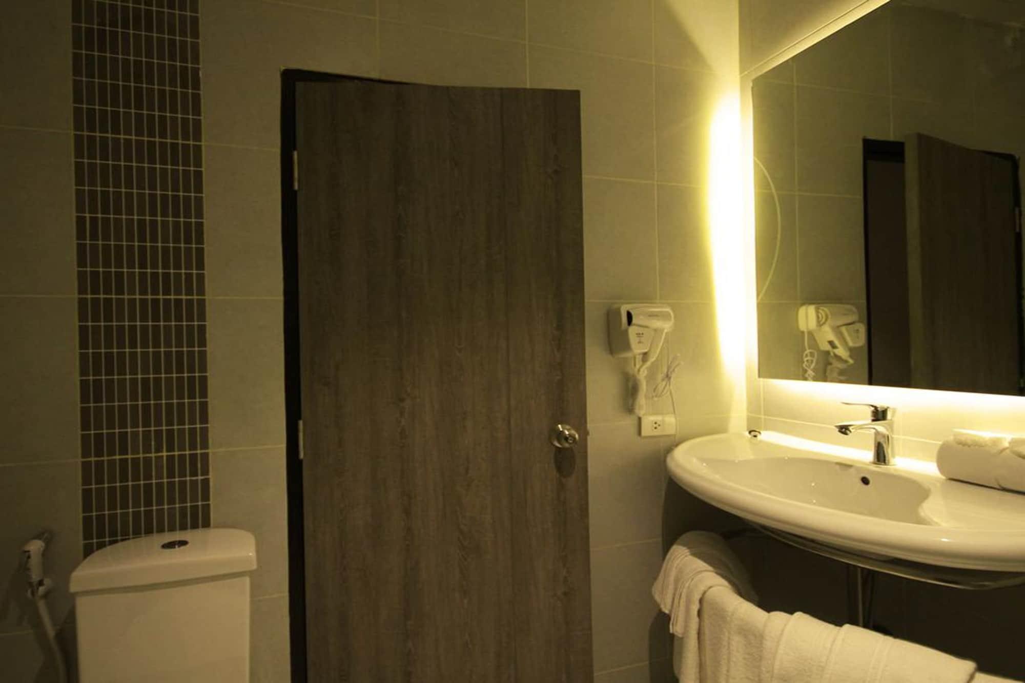Rooms Republic Hotel Ao Nang Beach מראה חיצוני תמונה